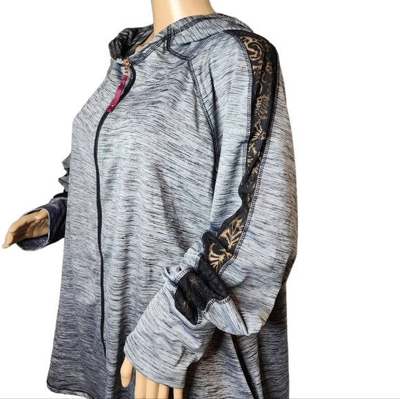 Maurices in motion active jacket. Plus Size 4. - Picture 5 of 16